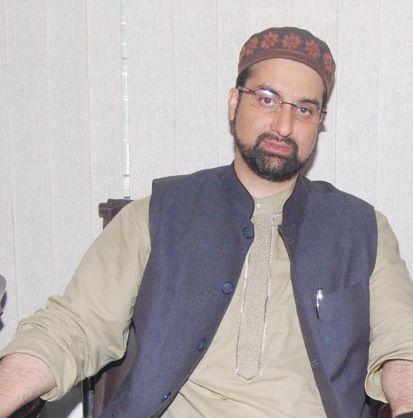 Mirwaiz condoles demise of Pro Bhat’s brother, Nayeem Khan’s father